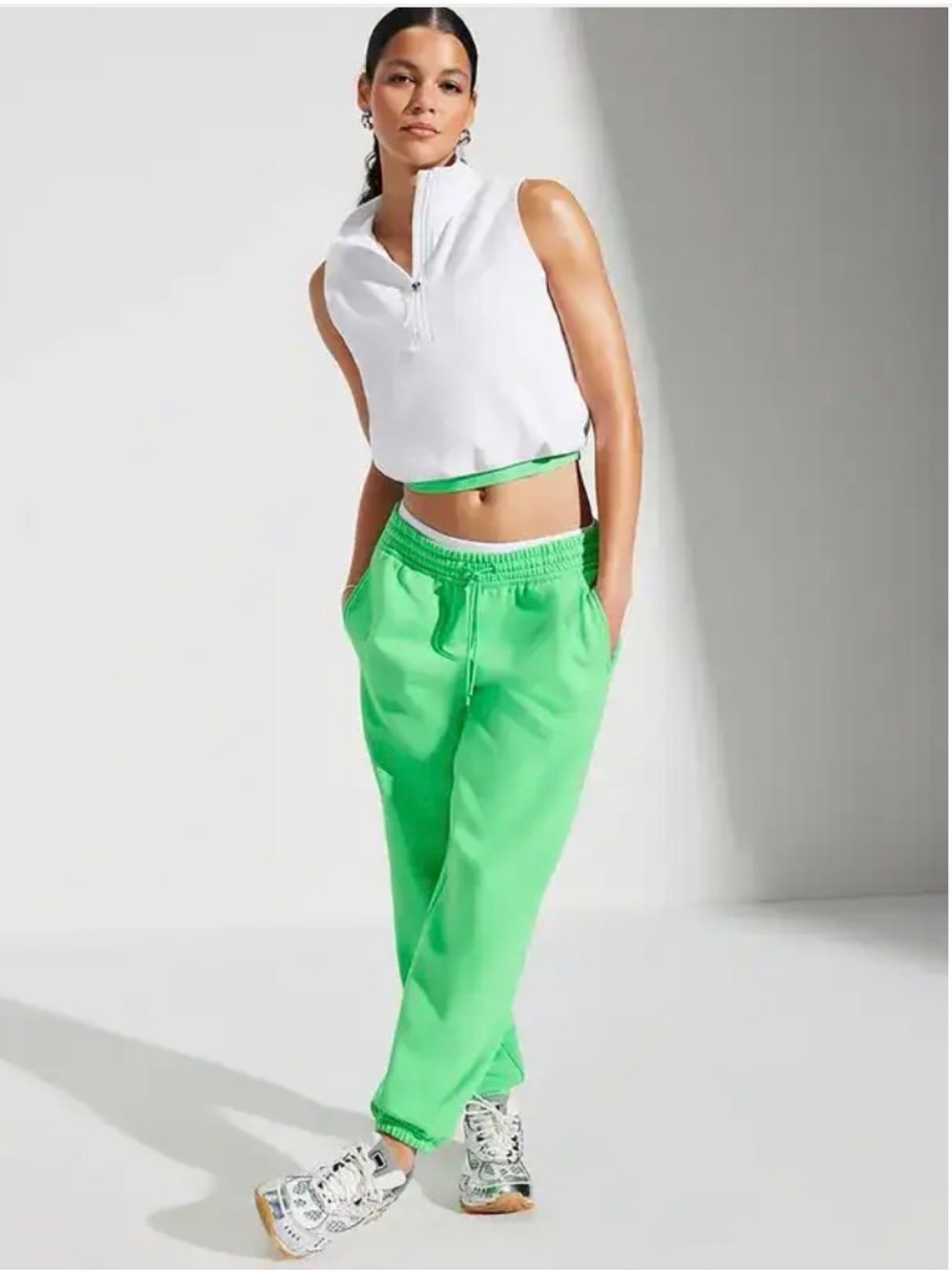 NWT Athleta 'Easy' Fleece Joggers ‘Valley’ (Bright Green) - XS Retail: $89 RARE